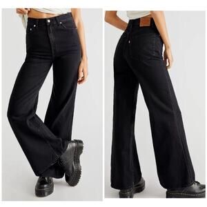Levi’s high loose flare jeans black NEW 27 trainwreck